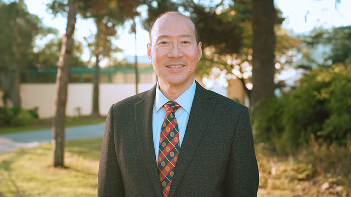 A smiling Y. Barry Chung on the SDSU campus.